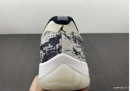 CD6847-002 Bone Snake 11 Jordan Low Light Retro CD6847-002 0424